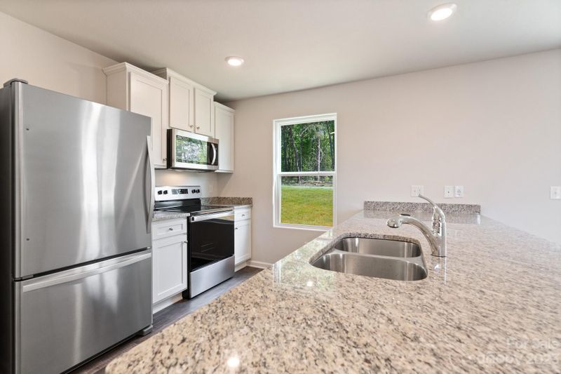 5012 Wolfridge Ave, Charlotte, NC 28214