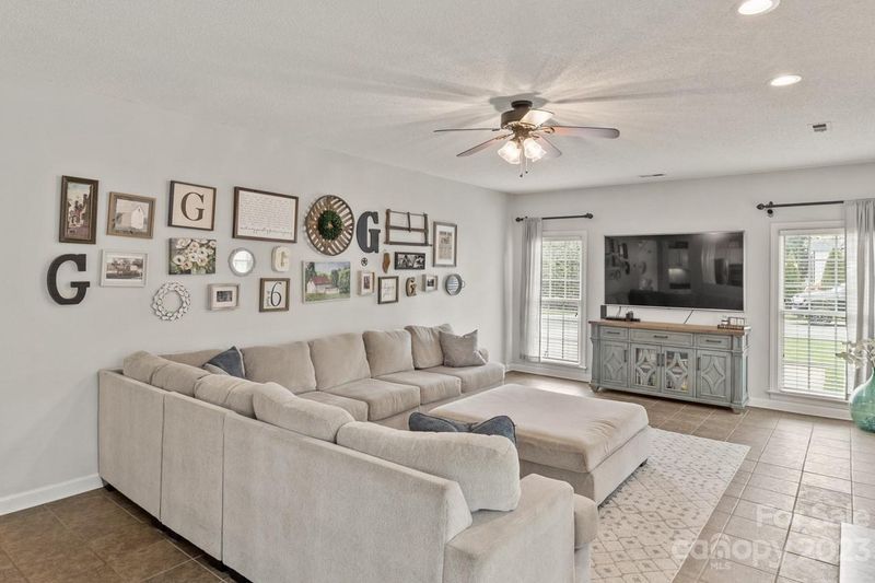 12412 Cedar Post Ln, Charlotte, NC 28215