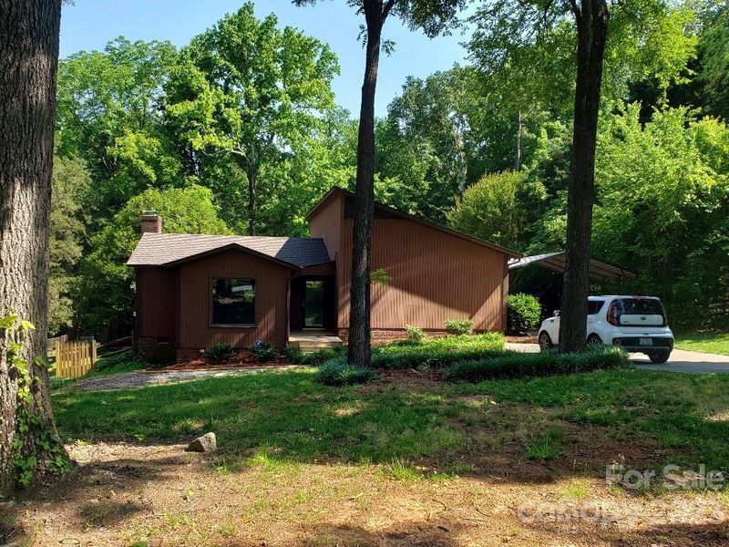5521 Carving Tree Dr, Harrisburg, NC 28075