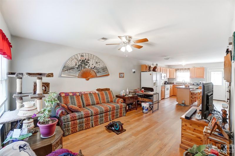 102 Brandywine Dr #D2, Conover, NC 28613