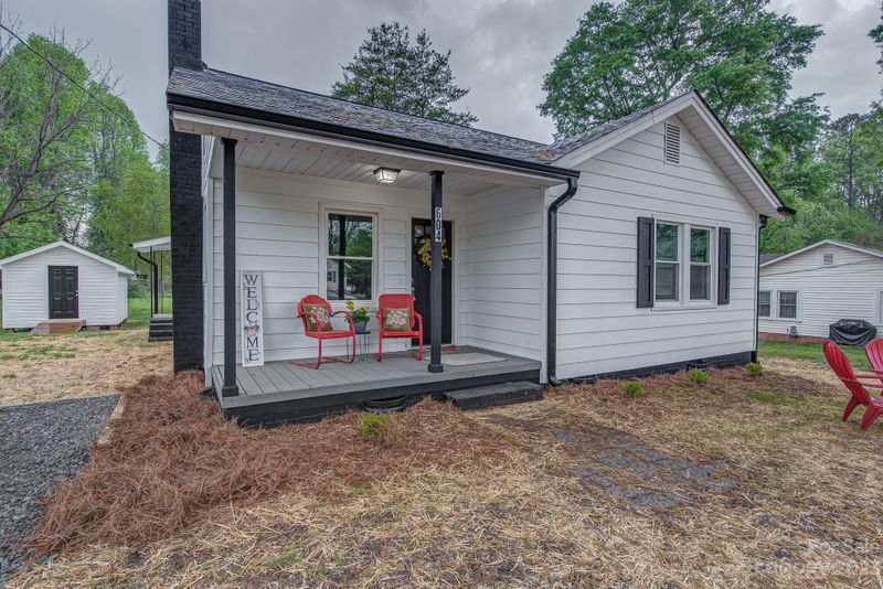 604 Rhyne Oakland Rd, Lowell, NC 28098