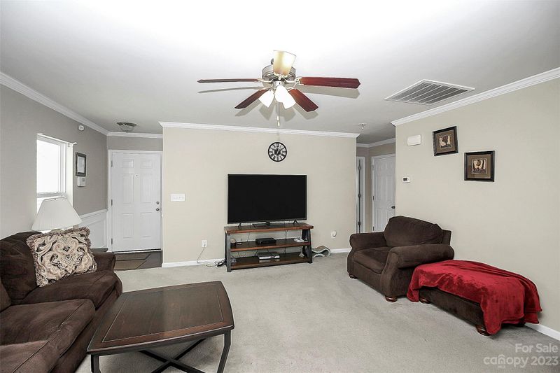 9406 Tavistock Ct, Matthews, NC 28105