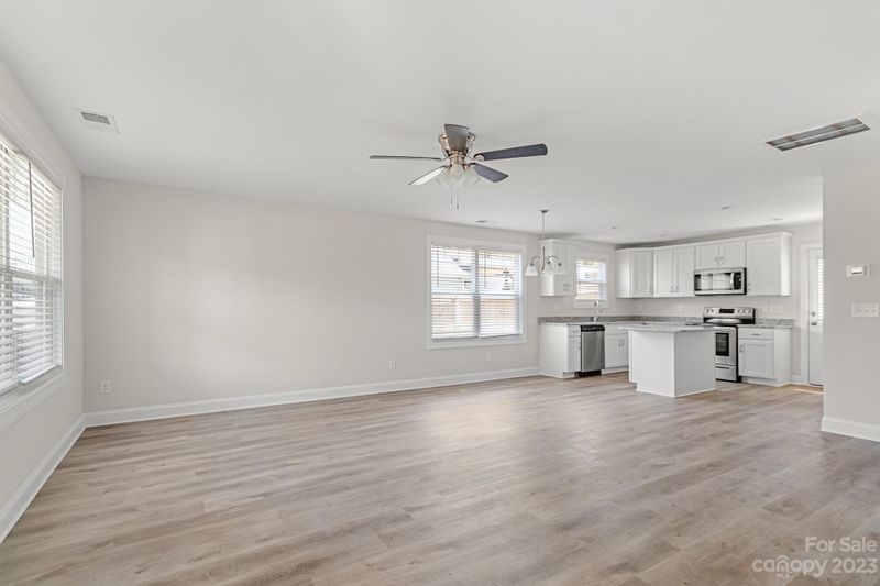 1207 Gaston Ave, Gastonia, NC 28052