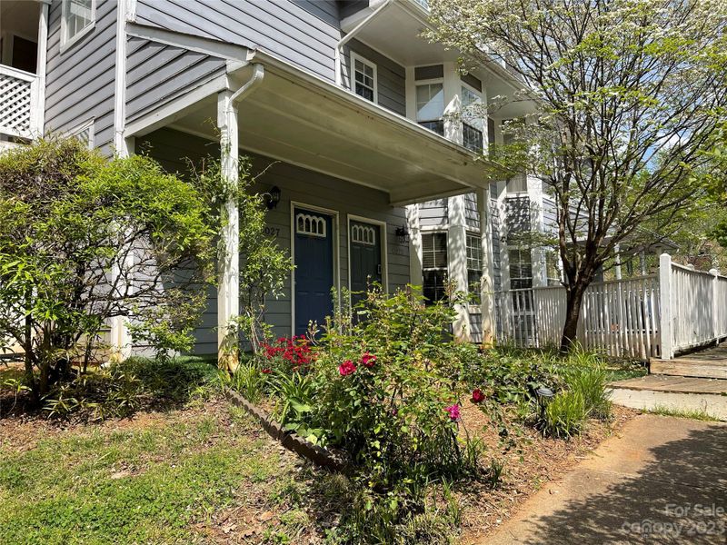 6027 Pinebark Ct, Charlotte, NC 28212
