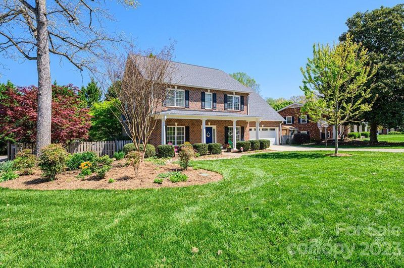 1016 15th Ave NW, Hickory, NC 28601
