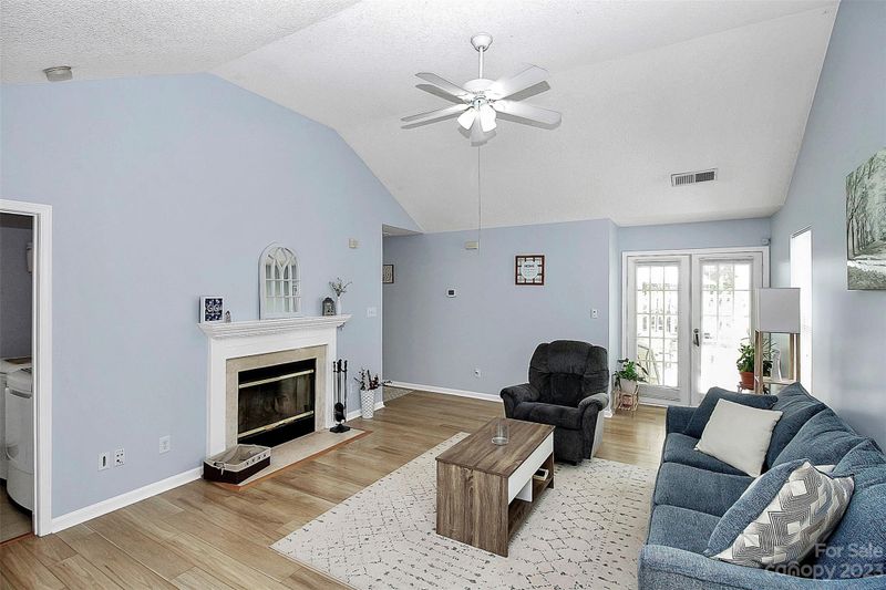 4014 Cedar Hill Dr, Charlotte, NC 28273