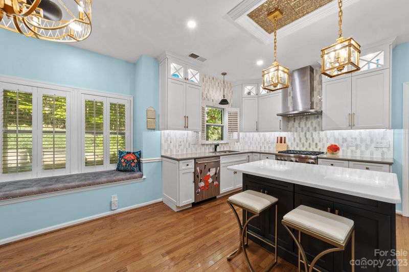 319 Foxfield Ln, Matthews, NC 28105