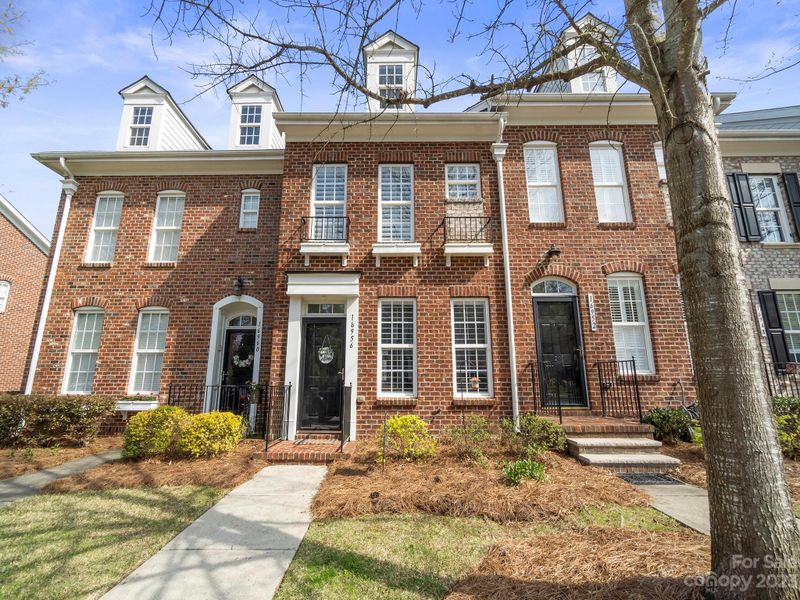 16956 Summers Walk Blvd, Davidson, NC 28036