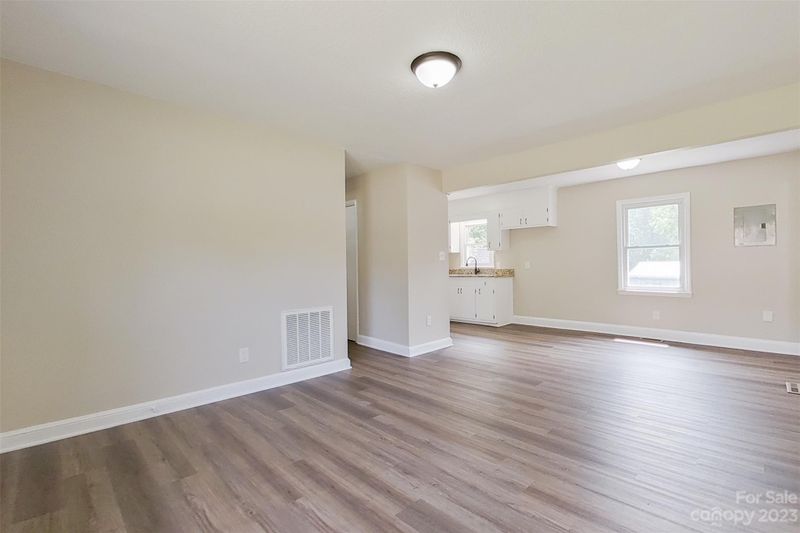 122 Crestview Dr, Concord, NC 28027
