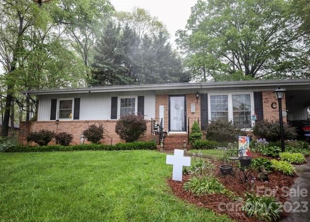 610 Tompkins Ct, Gastonia, NC 28054