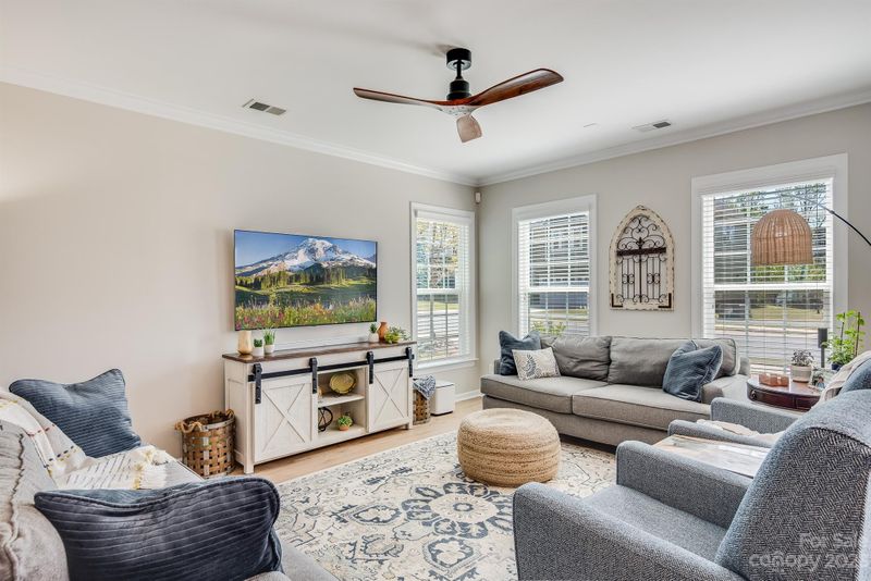 5057 Waterloo Dr, Tega Cay, SC 29708