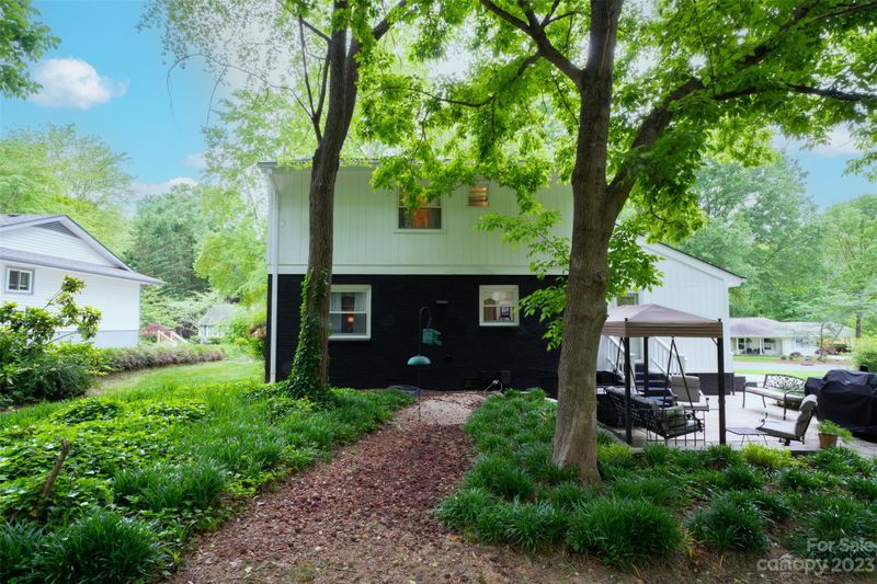 2034 Knickerbocker Dr, Charlotte, NC 28212