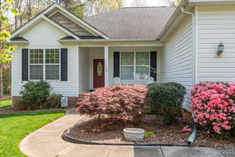 1634 Warwick Ct, Lincolnton, NC 28092