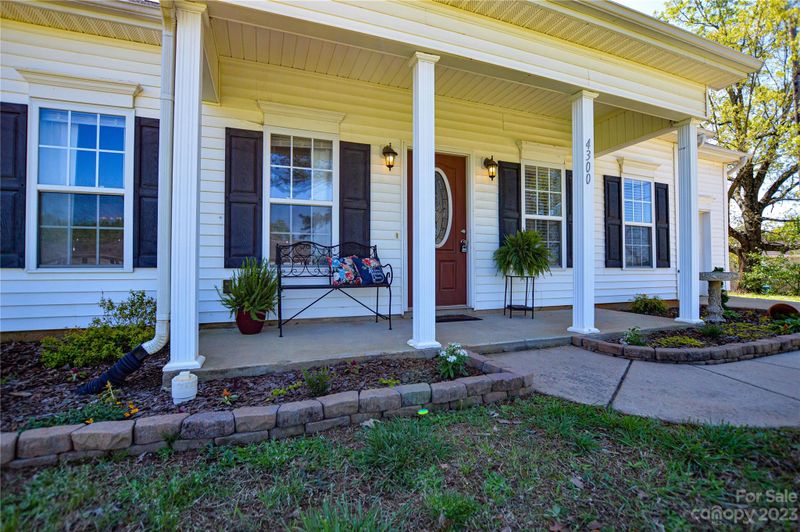 4300 Slanting Bridge Rd, Sherrills Ford, NC 28673