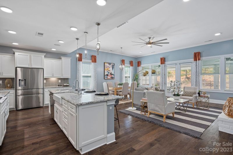 6509 Shoff Cir, Charlotte, NC 28215