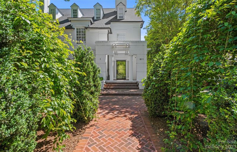 811 Colville Rd, Charlotte, NC 28207