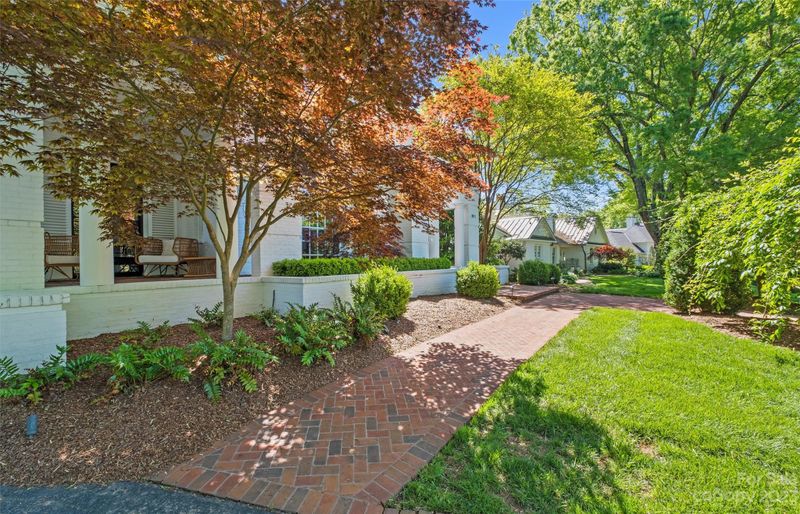 811 Colville Rd, Charlotte, NC 28207