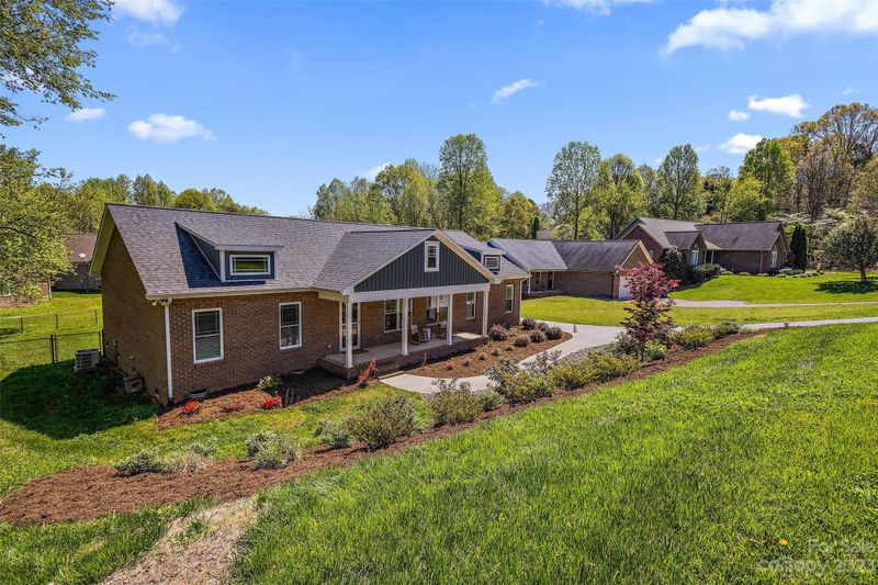 107 Spindle Dr, Maiden, NC 28650