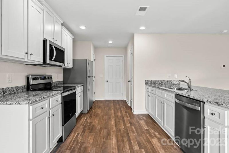 3030 Trailblazer St, Charlotte, NC 28215