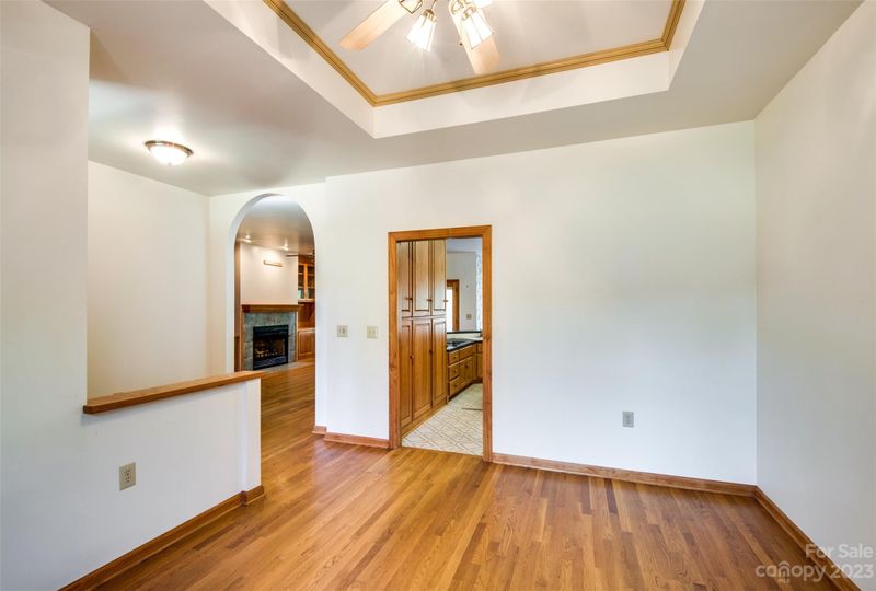 3043 Ninth Tee Dr, Newton, NC 28658