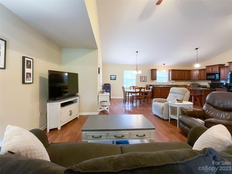 3724 Byron Dr, Harrisburg, NC 28075