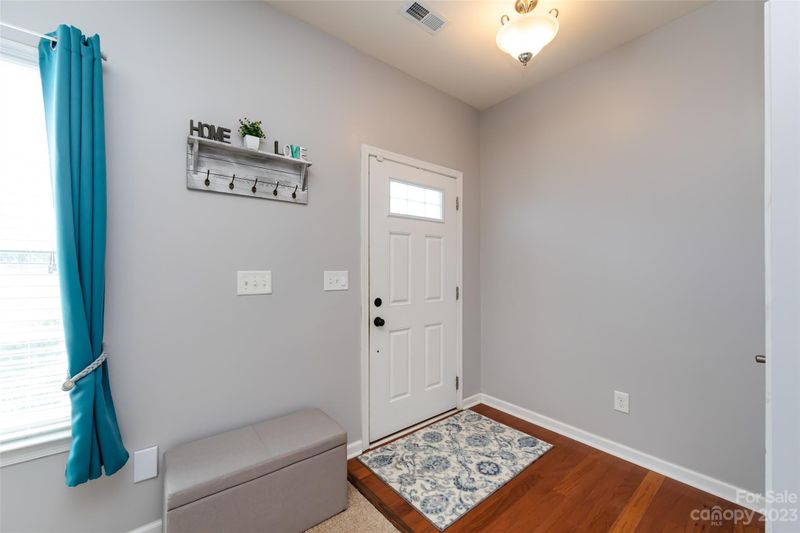 10930 Kingsview Dr, Davidson, NC 28036
