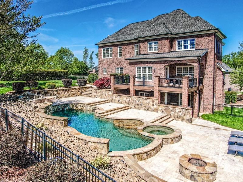 4130 Burnage Hall Rd, Harrisburg, NC 28075