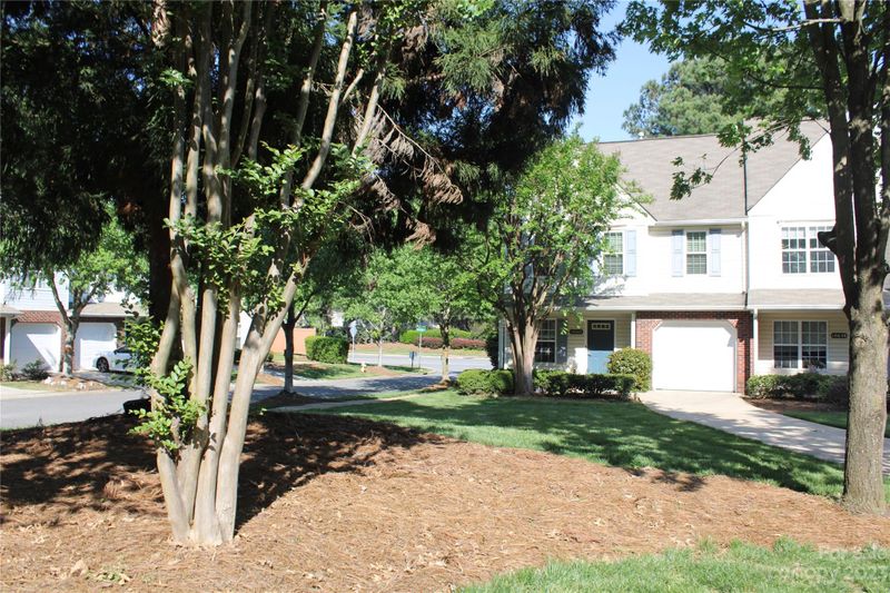 10662 Greyhound Dr, Charlotte, NC 28269