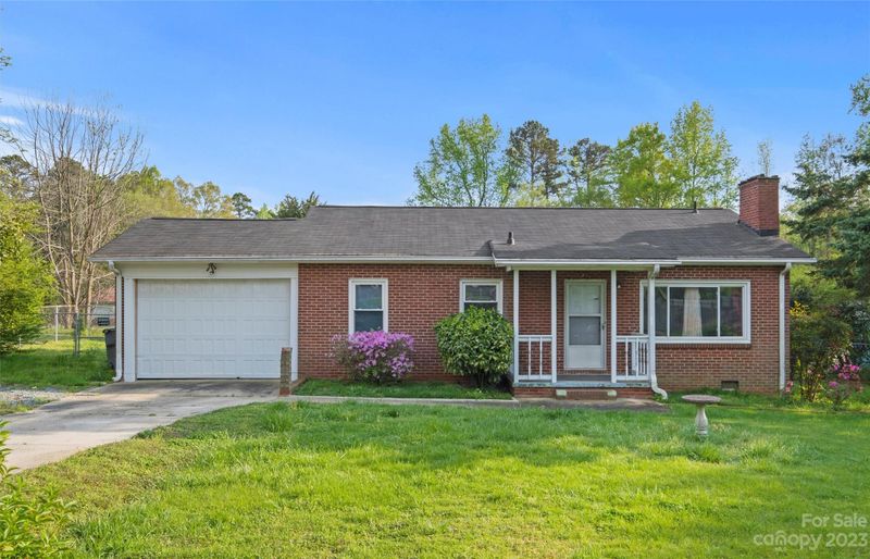 2926 Oakwood Dr, Charlotte, NC 28269