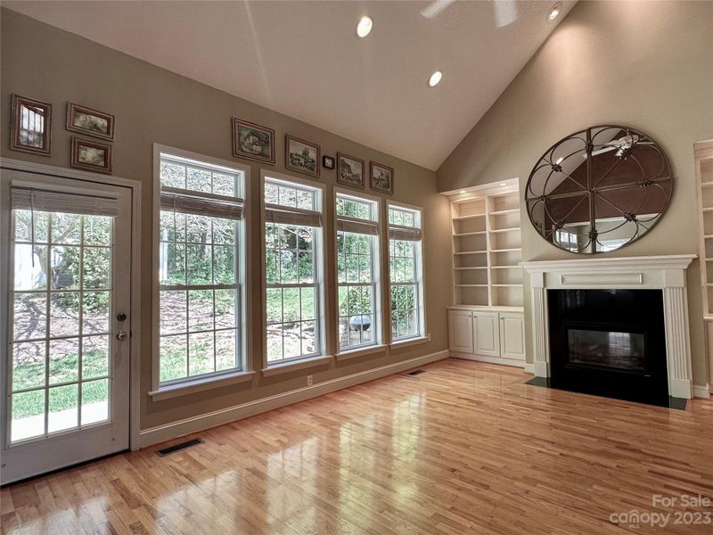 617 4th Ave NE, Hickory, NC 28601