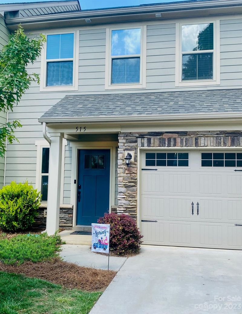 515 Park Meadows Dr, Matthews, NC 28104