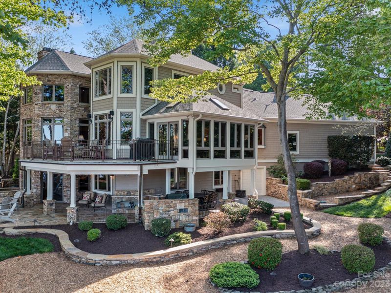 9224 Fair Oak Dr, Sherrills Ford, NC 28673
