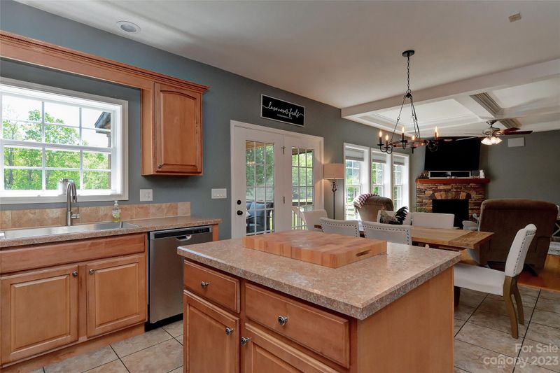 2982 Hipp Rd, Iron Station, NC 28080