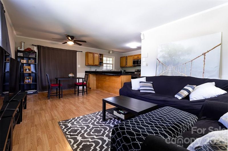 1802 Valwood St, Kannapolis, NC 28083