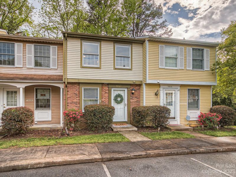 7352 Pebblestone Dr #B, Charlotte, NC 28212