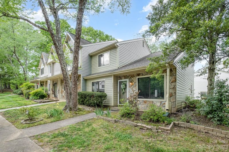 4095 N Course Dr, Charlotte, NC 28277