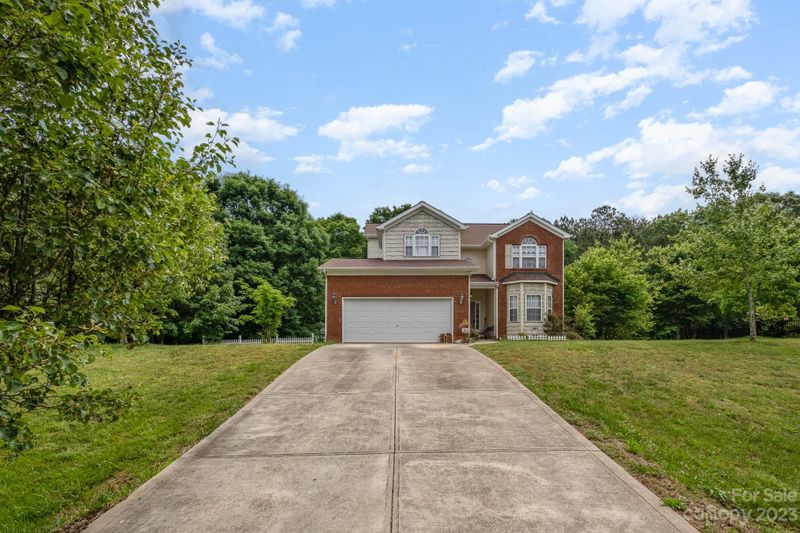 1982 Jaya Dr, Sherrills Ford, NC 28673