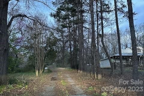 3051 Nc 27 Hw E, Midland, NC 28107