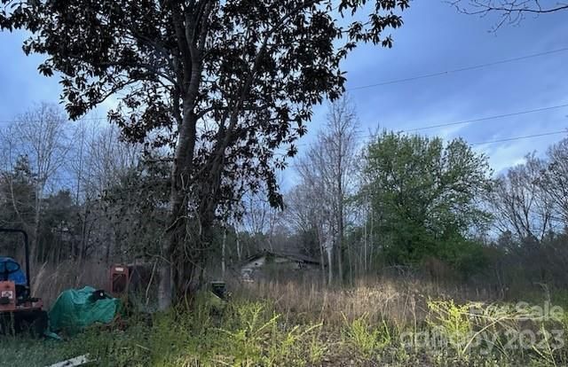 3051 Nc 27 Hw E, Midland, NC 28107