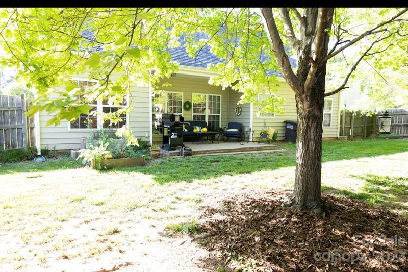 1608 Seabrook Ct, Gastonia, NC 28056