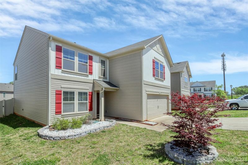 7163 Pitzer Dr, Charlotte, NC 28269