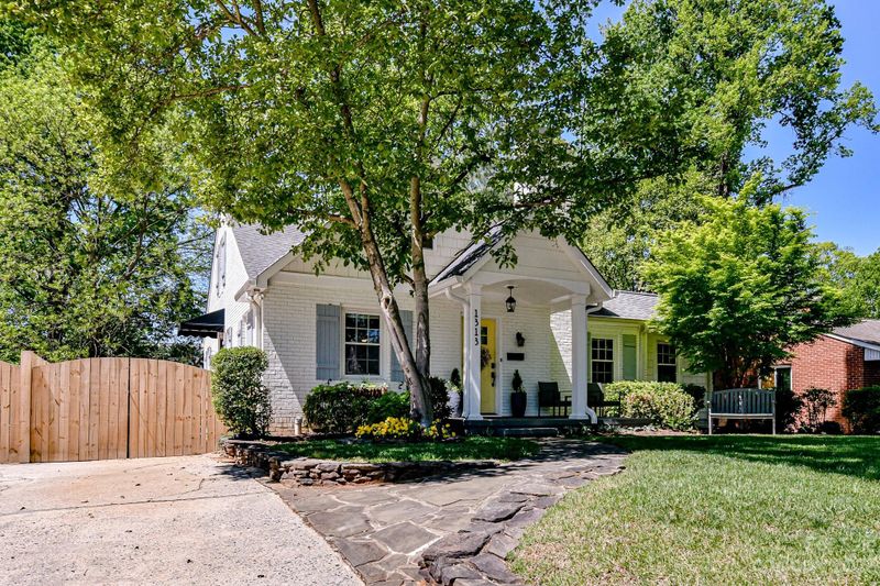 1313 Morningside Dr, Charlotte, NC 28205