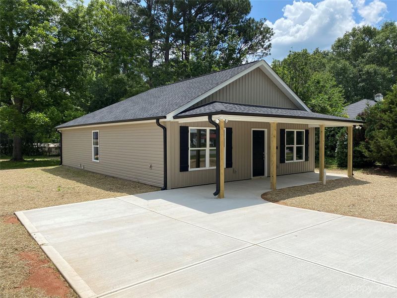403 S Chester St, Blacksburg, SC 29702