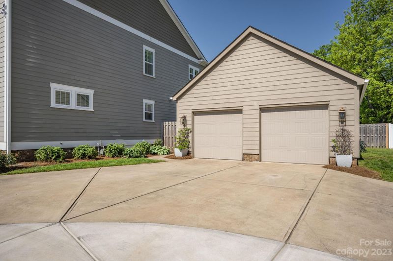 424 Potts St, Davidson, NC 28036