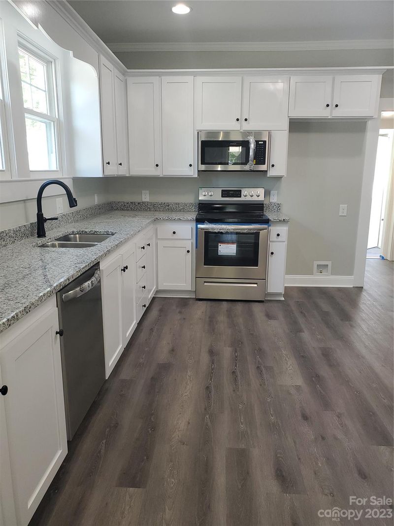 407 N East Ave, Kannapolis, NC 28083