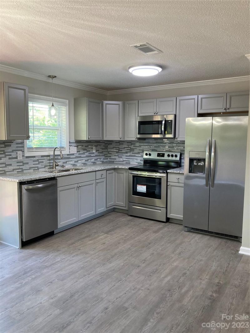 1009 Wilson Blvd, Dallas, NC 28034