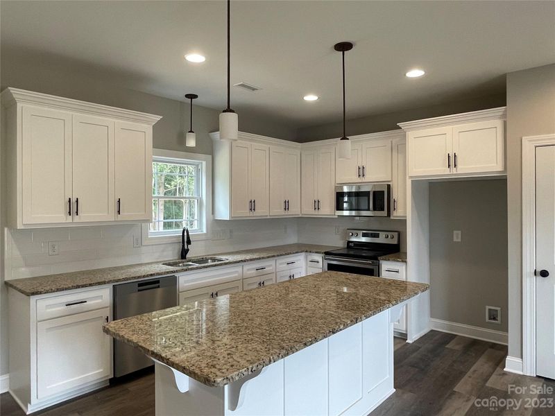 3925 13th Street Cir NE, Hickory, NC 28601