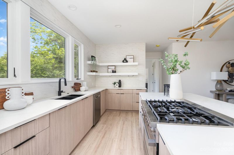 4428 Castleton Rd, Charlotte, NC 28211