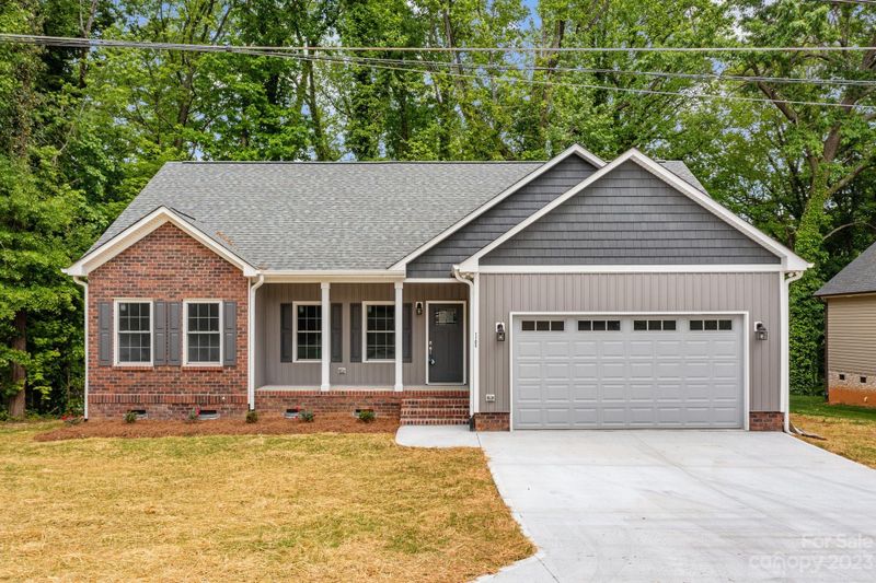 1105 Edgewood Ave, Kannapolis, NC 28081