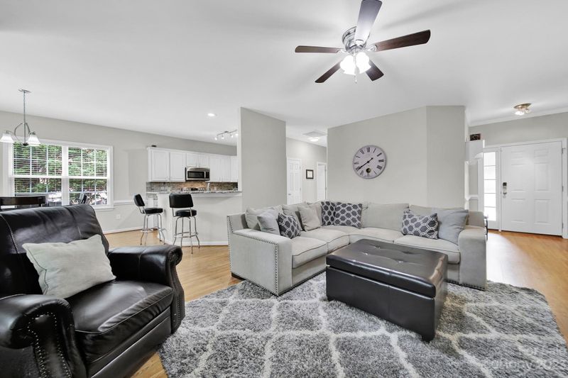 7082 Pine Ridge Dr, Denver, NC 28037